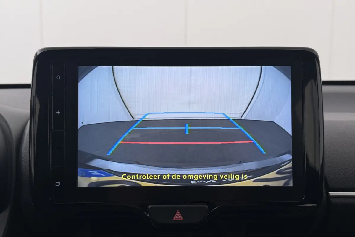 1.5 Centre-line Carplay Camera Climate LED 15'LMV
