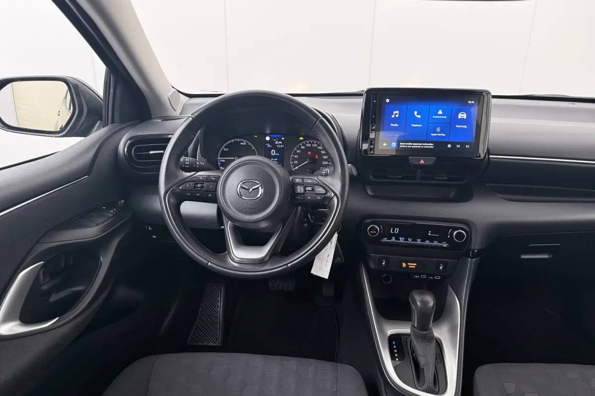 1.5 Centre-line Carplay Camera Climate LED 15'LMV