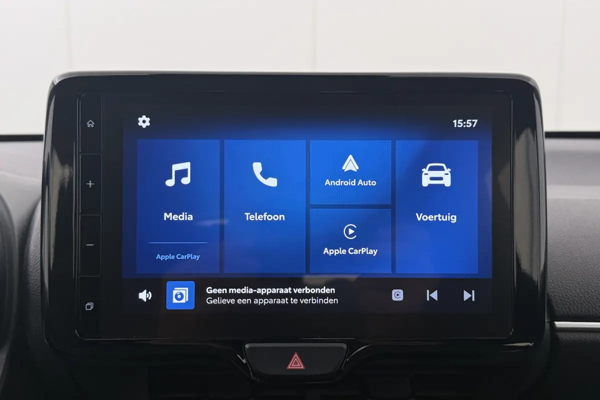 1.5 Centre-line Carplay Camera Climate LED 15'LMV