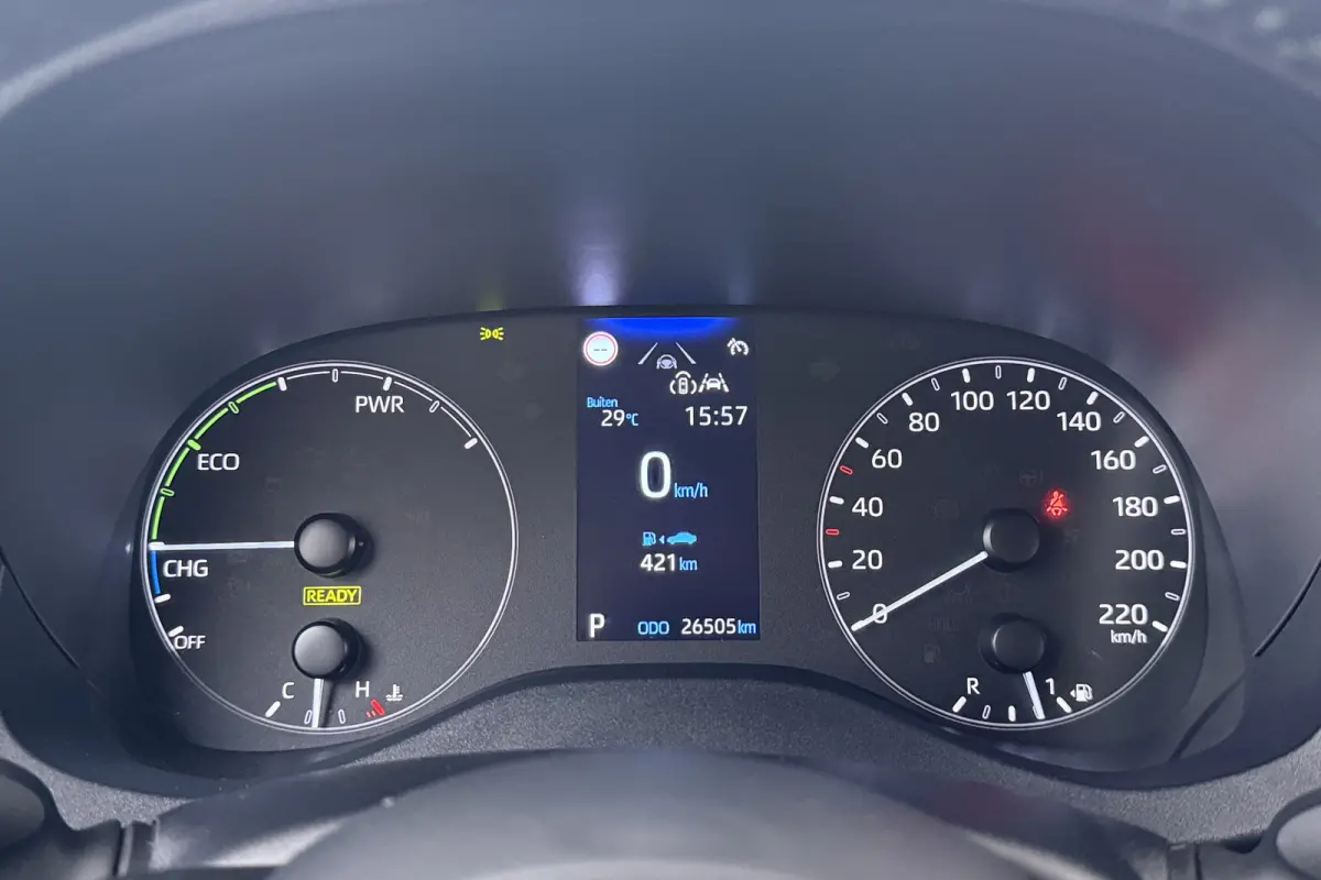 1.5 Centre-line Carplay Camera Climate LED 15'LMV