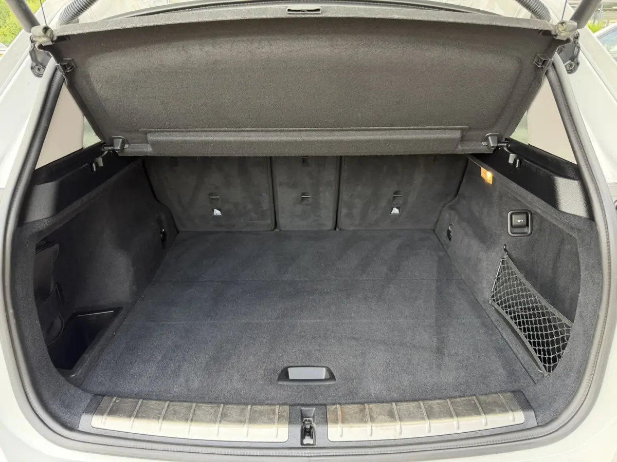 sDrive18i Advantage Navigatie Stoelverwarming Climate Control PDC Cruise Control