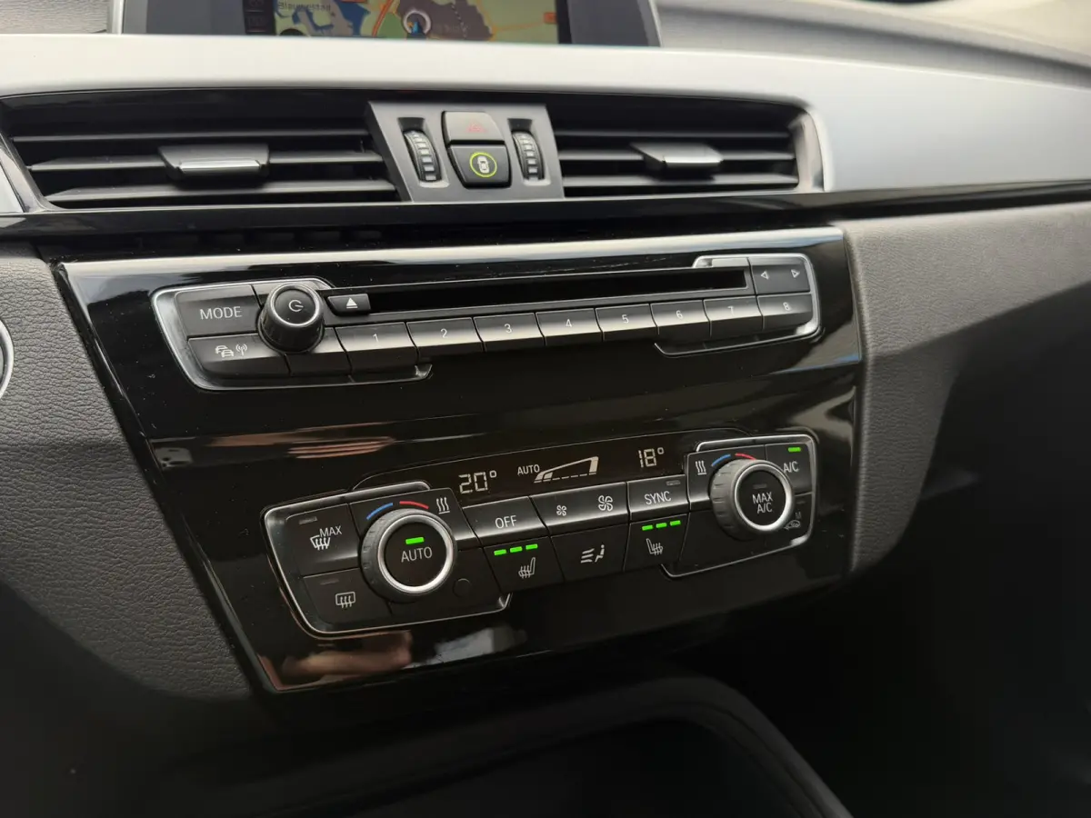 sDrive18i Advantage Navigatie Stoelverwarming Climate Control PDC Cruise Control