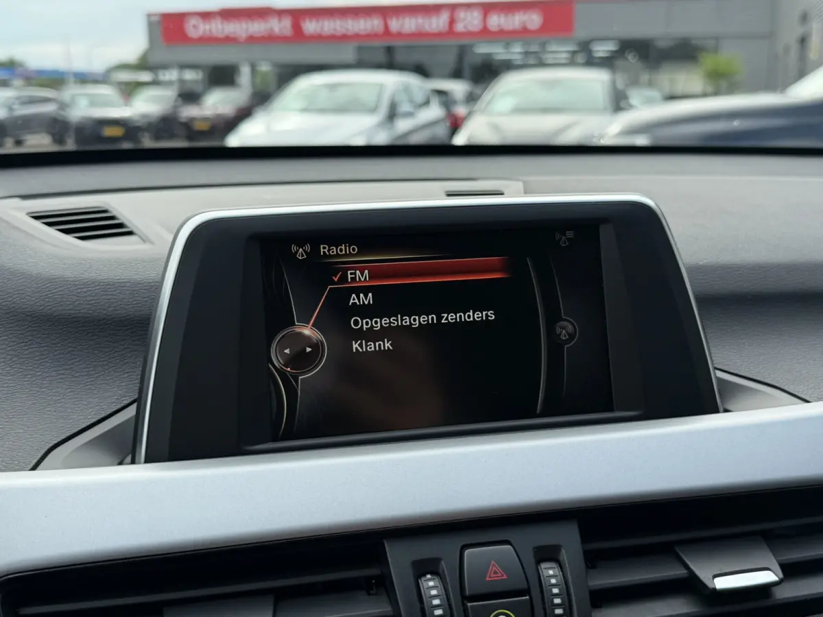 sDrive18i Advantage Navigatie Stoelverwarming Climate Control PDC Cruise Control