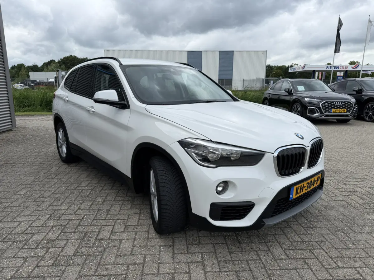 sDrive18i Advantage Navigatie Stoelverwarming Climate Control PDC Cruise Control