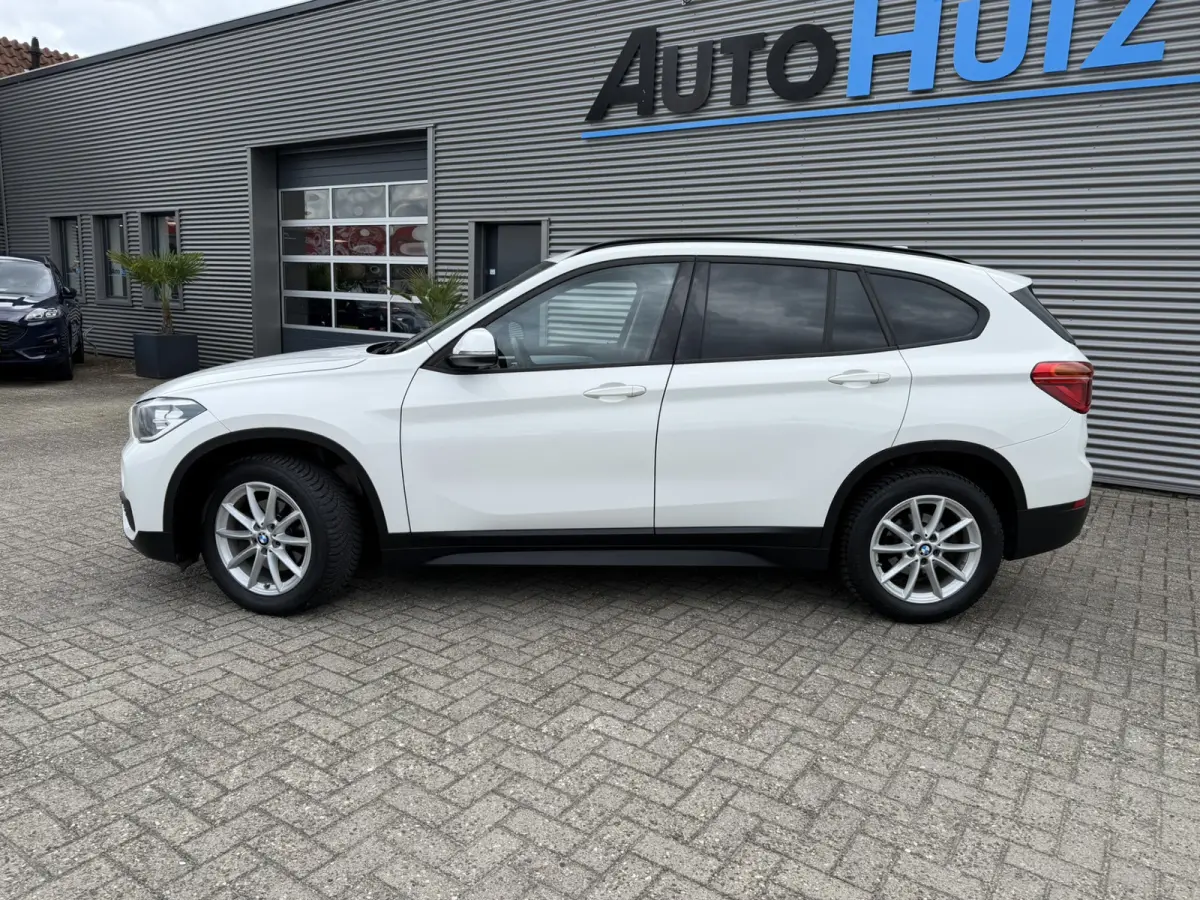 sDrive18i Advantage Navigatie Stoelverwarming Climate Control PDC Cruise Control