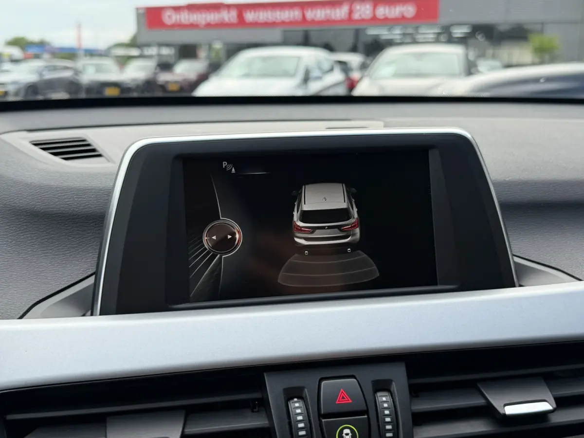 sDrive18i Advantage Navigatie Stoelverwarming Climate Control PDC Cruise Control