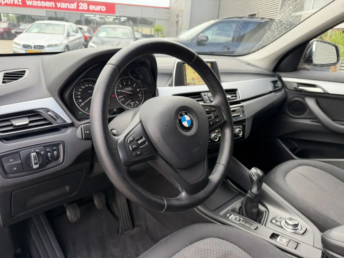 sDrive18i Advantage Navigatie Stoelverwarming Climate Control PDC Cruise Control