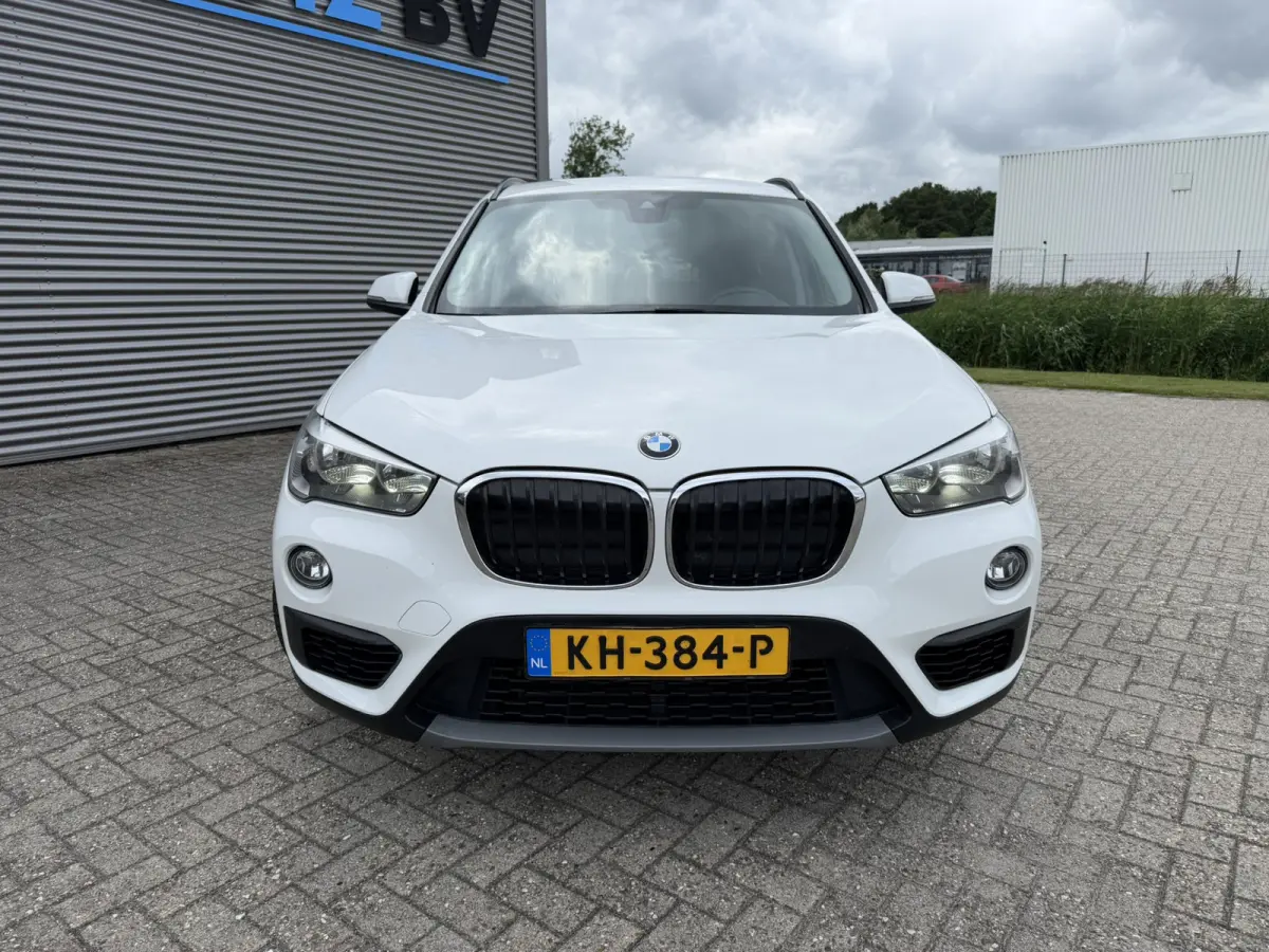 sDrive18i Advantage Navigatie Stoelverwarming Climate Control PDC Cruise Control