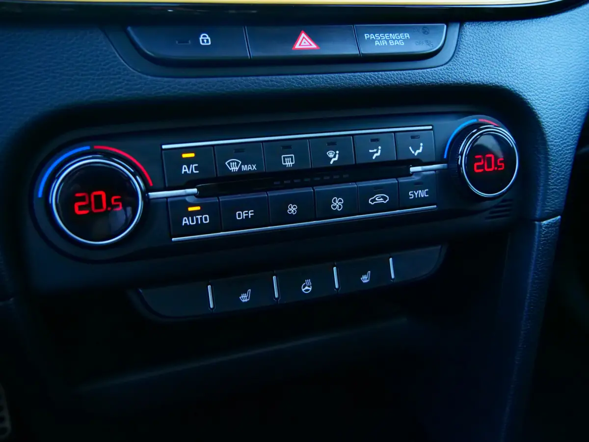 1.0 T-GDi ComfortLine 120 Pk Navi / DAB / Apple Carplay / Camera