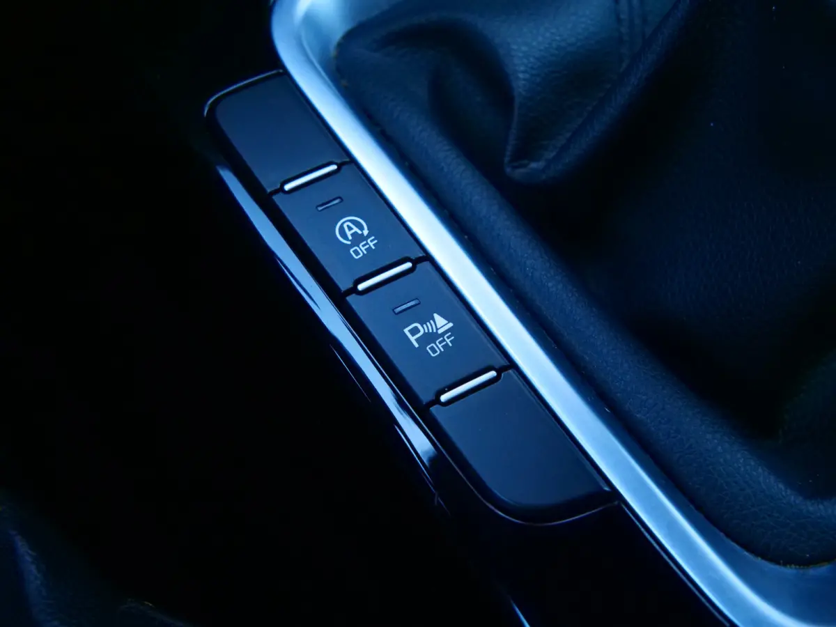 1.0 T-GDi ComfortLine 120 Pk Navi / DAB / Apple Carplay / Camera