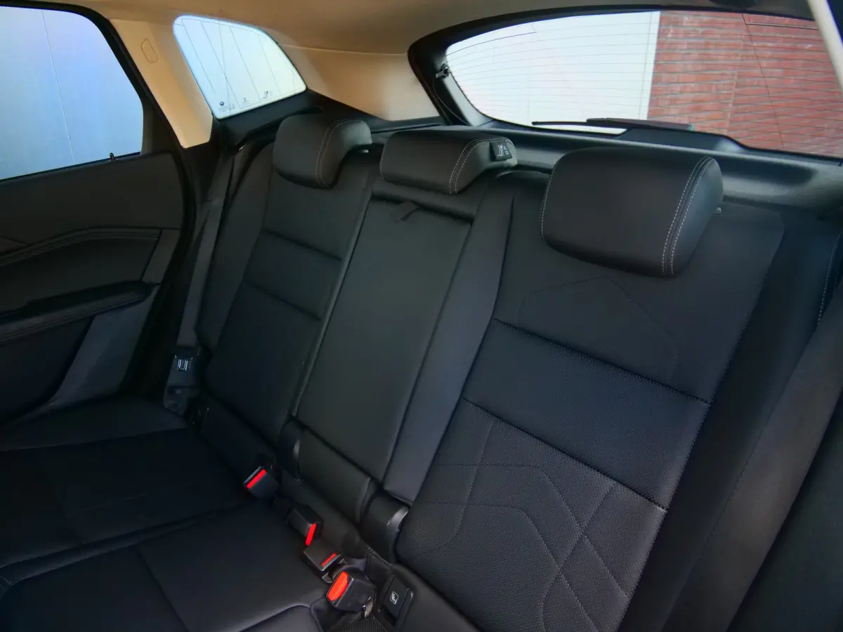 225e xDrive 245 Pk Automaat Navi / DAB / Camera / Apple Carplay