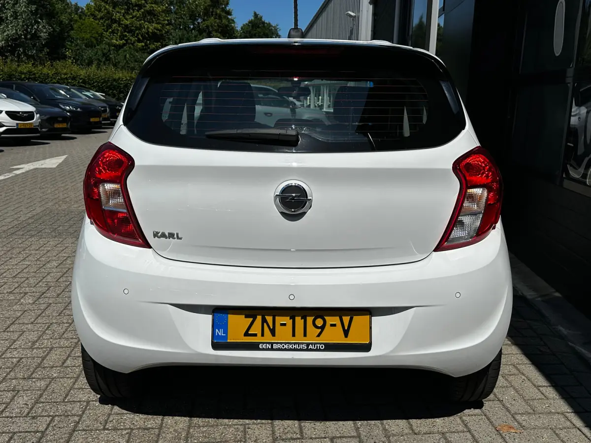 1.0 120 Jaar Edition | NAVIGATIE + APPLE CARPLAY/ANDROID AUTO| PARKEERSENSOREN ACHTER| CRUISE CONTROL| AIRCO| DAB ONTVANGER| DEALER ONDERHOUDEN|