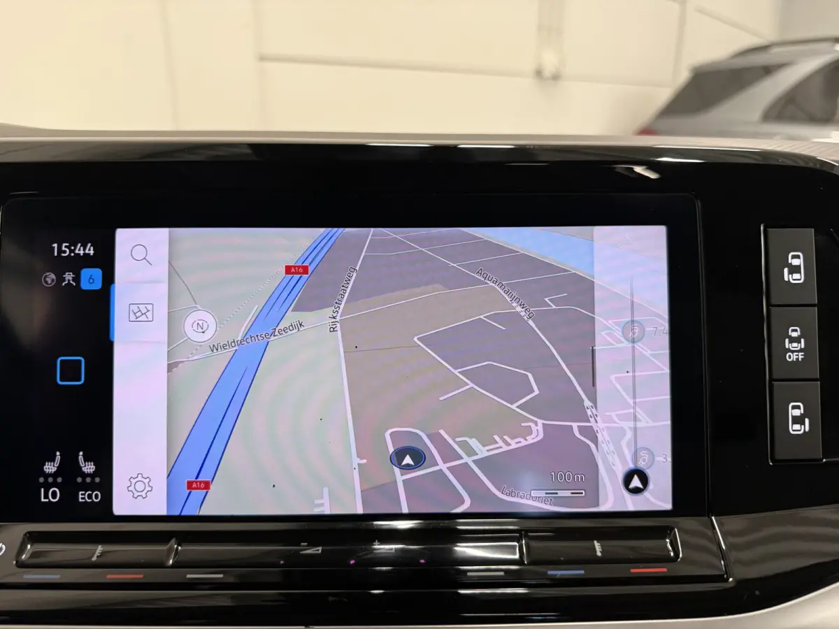 1.4 eHybrid Life 7p. PANO/TREKHAAK/SOH 91%/H&K/EL.SCHUIFDEUREN/IQ-LIGHT/ACC/KEYLESS/CAMERA/17"BLACK/EL.A.KLEP/TWO-TONE FORTANA RED-DEEP BLACK/NET BEURT GEHAD BIJ VW DEALER