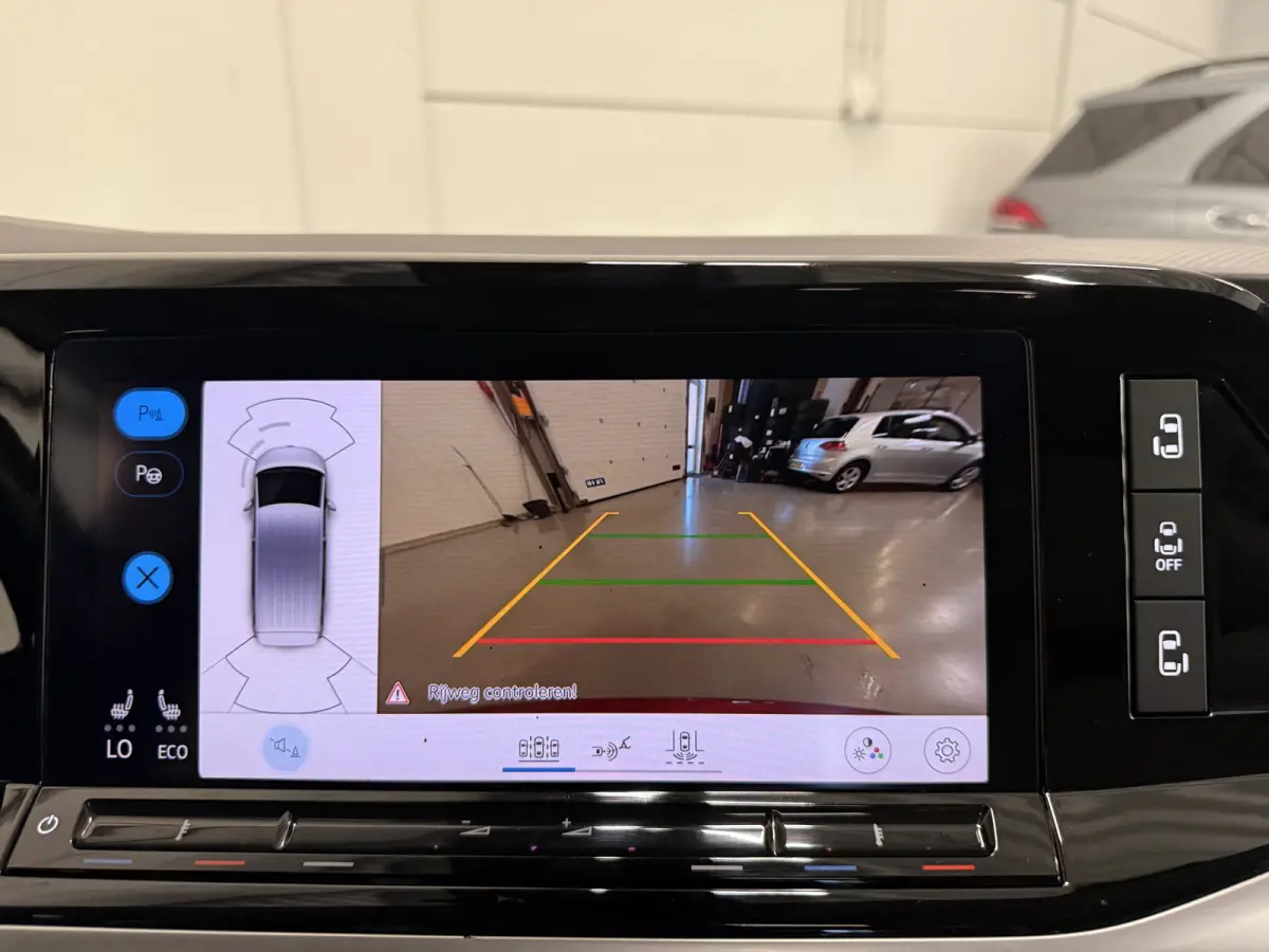 1.4 eHybrid Life 7p. PANO/TREKHAAK/SOH 91%/H&K/EL.SCHUIFDEUREN/IQ-LIGHT/ACC/KEYLESS/CAMERA/17"BLACK/EL.A.KLEP/TWO-TONE FORTANA RED-DEEP BLACK/NET BEURT GEHAD BIJ VW DEALER