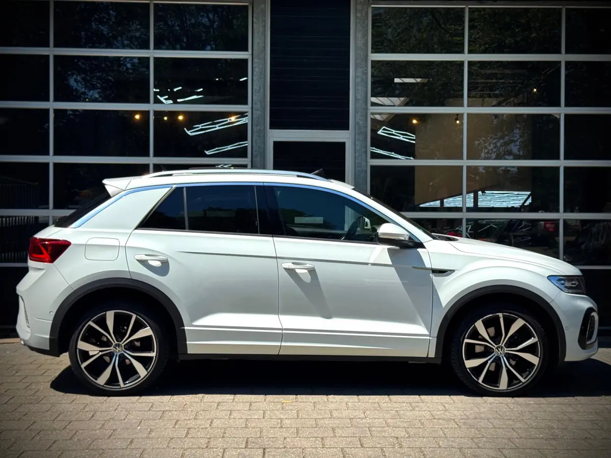 1.5 TSI R-Line | PANO | VIRTUAL | KEYLESS | CAMERA |