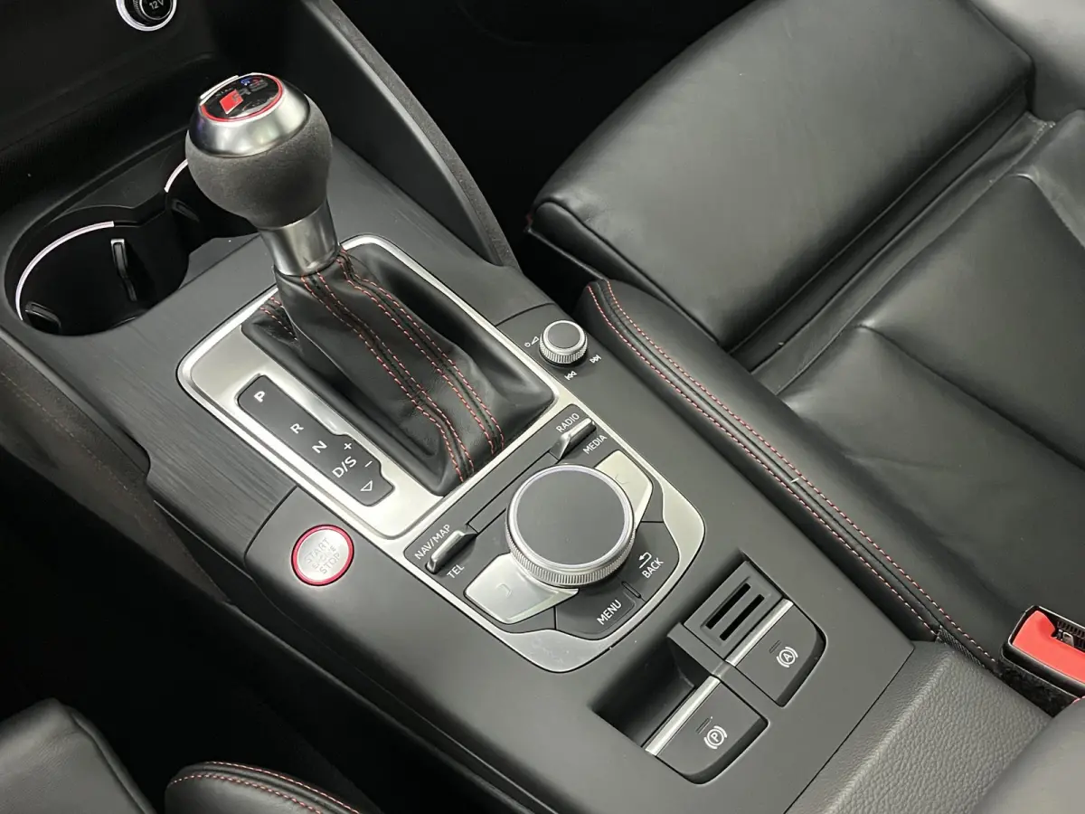 RS3 2.5 TFSI Quattro*PANO*ACC*KW*RS-ZETELS*B&O*CARBON*