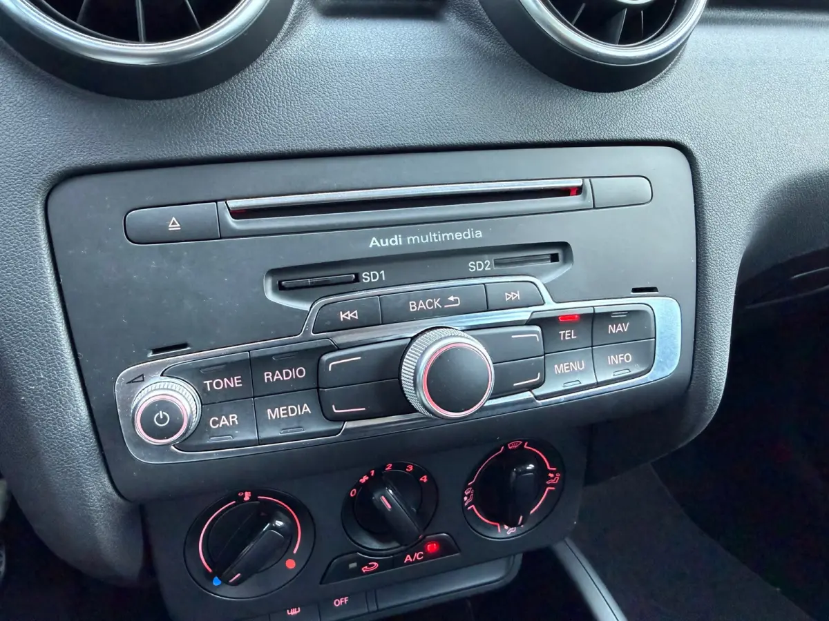 1.0 TFSI Adrenalin - Airco - Navi - Trekhaak - Org.NL