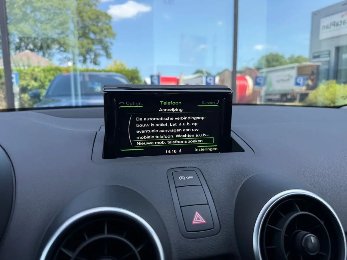 1.0 TFSI Adrenalin - Airco - Navi - Trekhaak - Org.NL