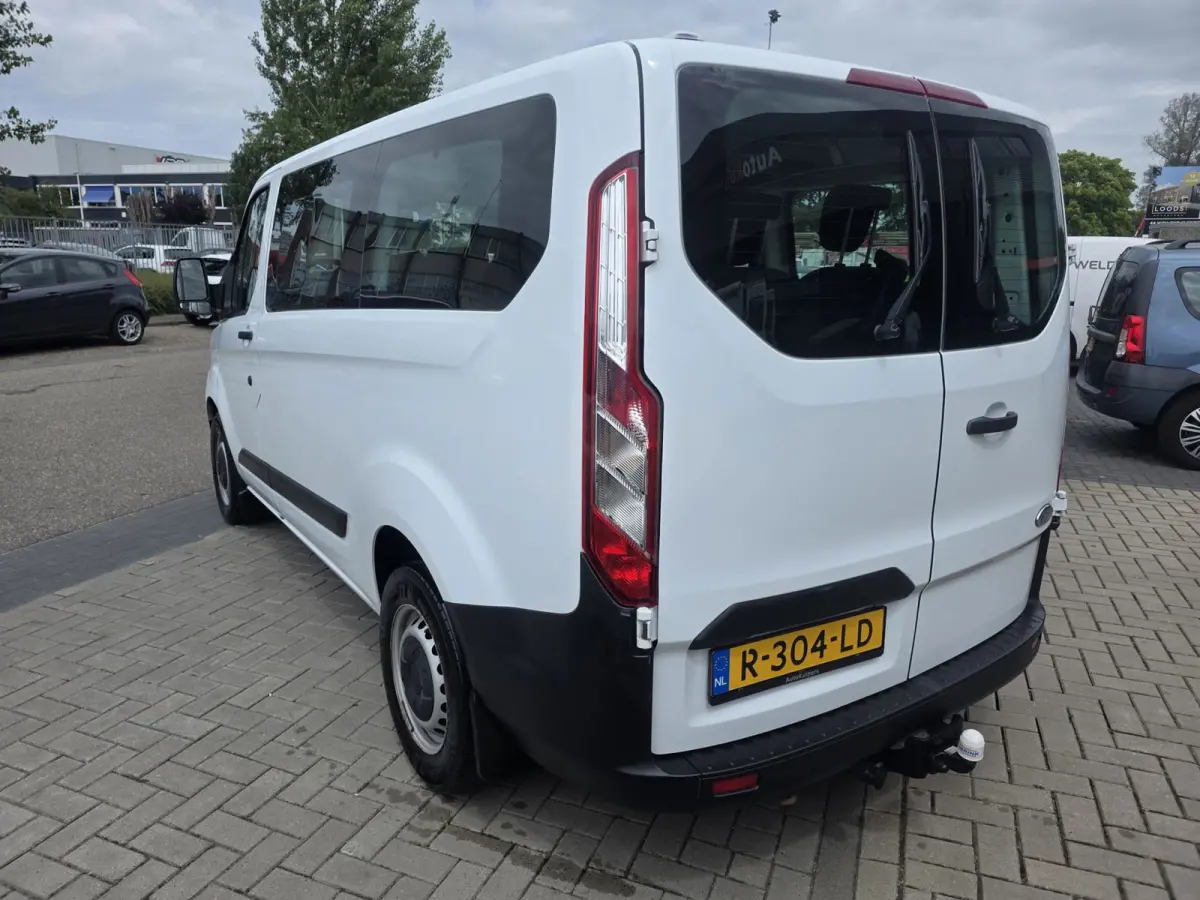 320 2.0 TDCI L1H1 Trend 9 personen