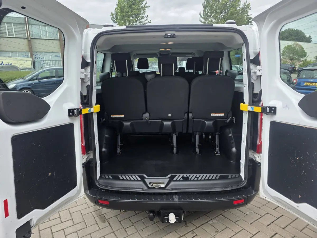 320 2.0 TDCI L1H1 Trend 9 personen
