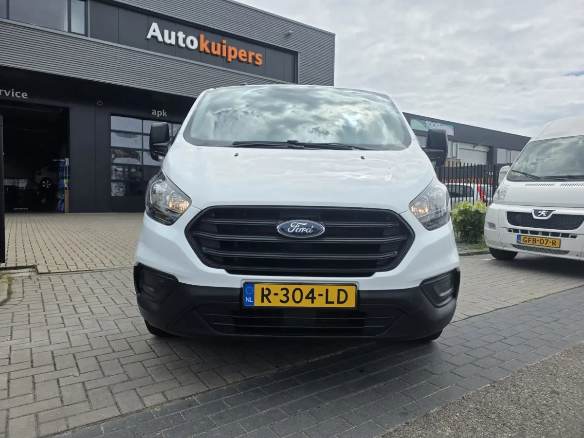 320 2.0 TDCI L1H1 Trend 9 personen