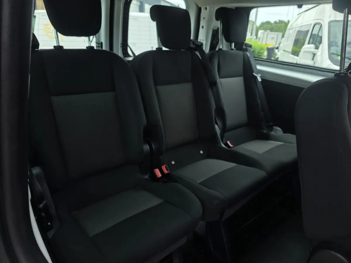 320 2.0 TDCI L1H1 Trend 9 personen