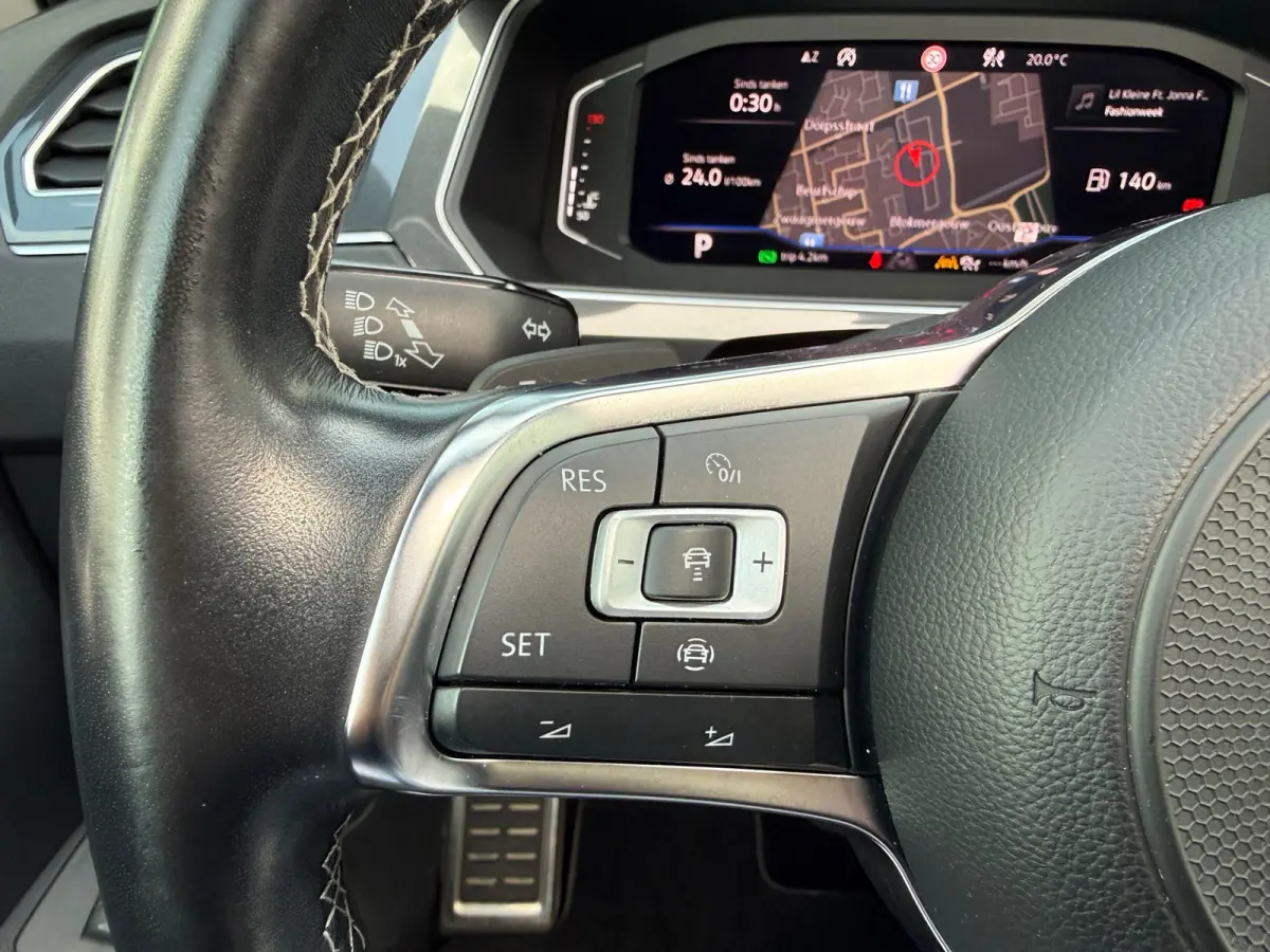 1.5 TSI ACT Highline Business R - Pano/Schuifdak- Leder - Navi - Afn.Trekhaak - Virt.Cockpit