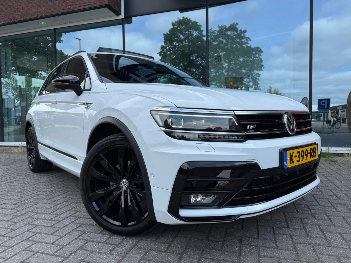 1.5 TSI ACT Highline Business R - Pano/Schuifdak- Leder - Navi - Afn.Trekhaak - Virt.Cockpit