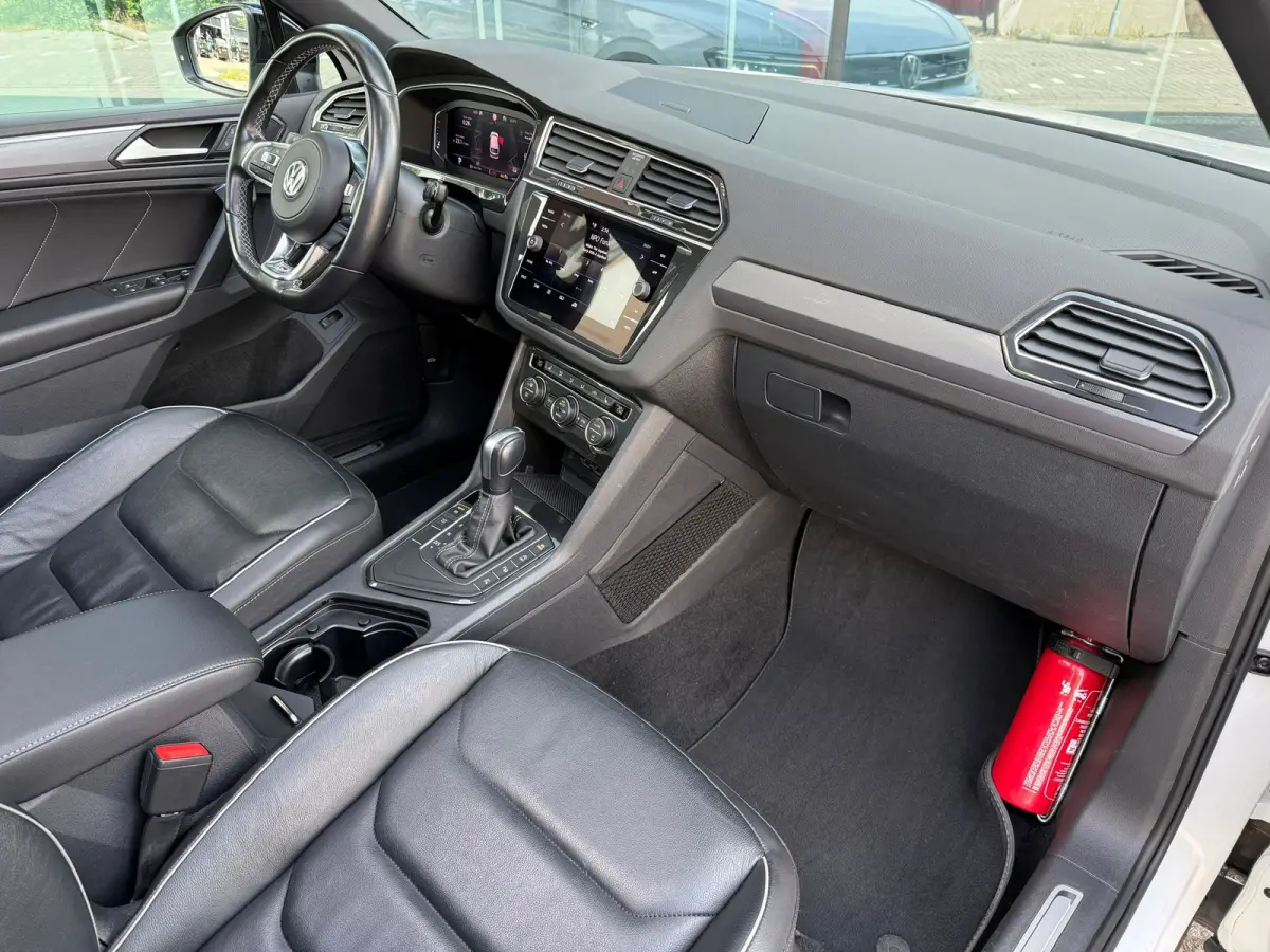 1.5 TSI ACT Highline Business R - Pano/Schuifdak- Leder - Navi - Afn.Trekhaak - Virt.Cockpit