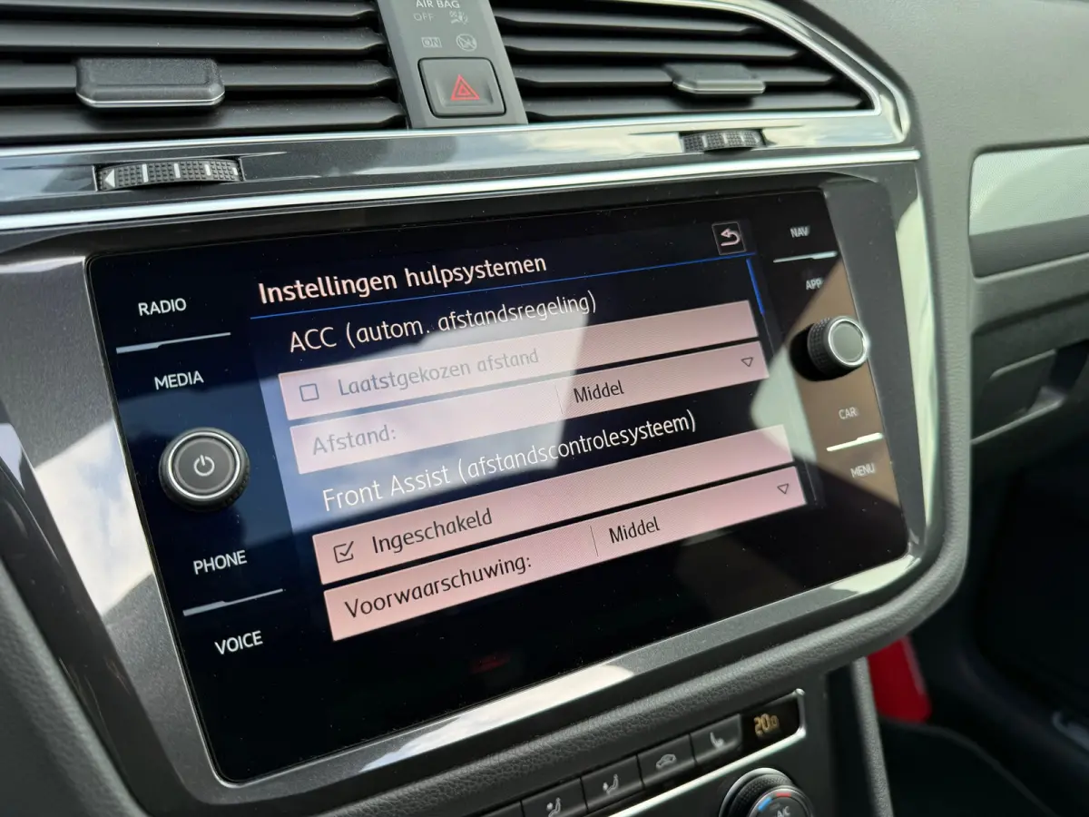 1.5 TSI ACT Highline Business R - Pano/Schuifdak- Leder - Navi - Afn.Trekhaak - Virt.Cockpit