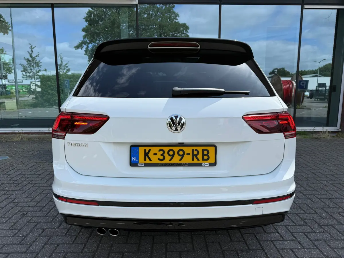 1.5 TSI ACT Highline Business R - Pano/Schuifdak- Leder - Navi - Afn.Trekhaak - Virt.Cockpit