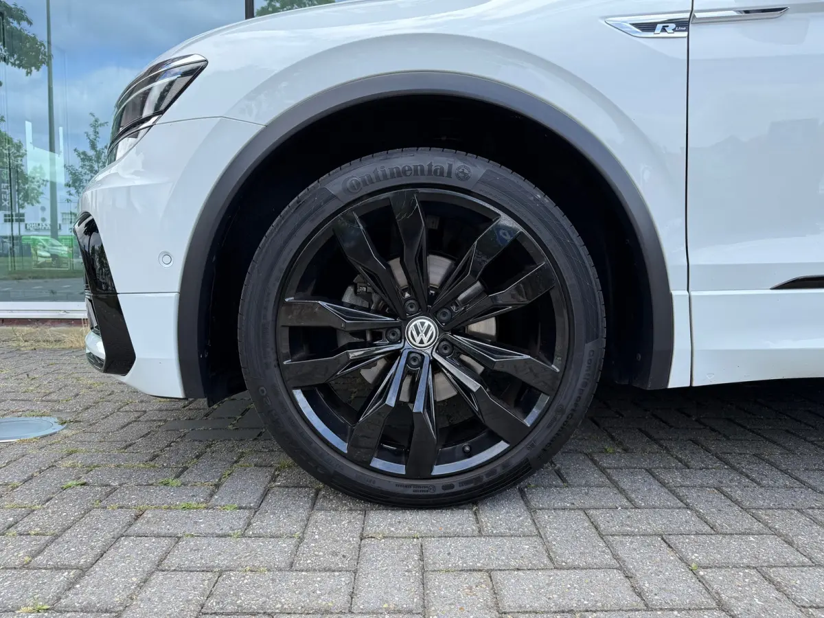 1.5 TSI ACT Highline Business R - Pano/Schuifdak- Leder - Navi - Afn.Trekhaak - Virt.Cockpit