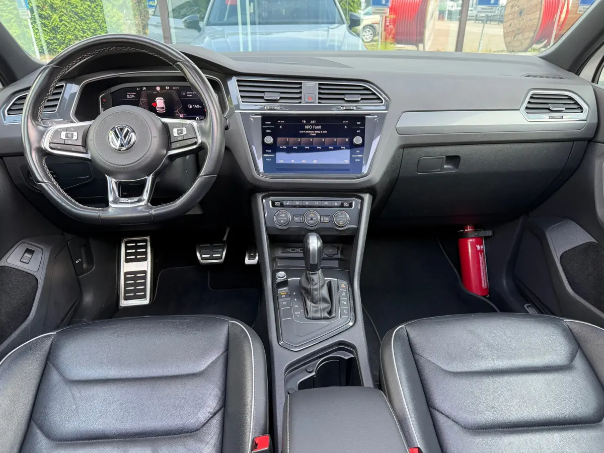 1.5 TSI ACT Highline Business R - Pano/Schuifdak- Leder - Navi - Afn.Trekhaak - Virt.Cockpit