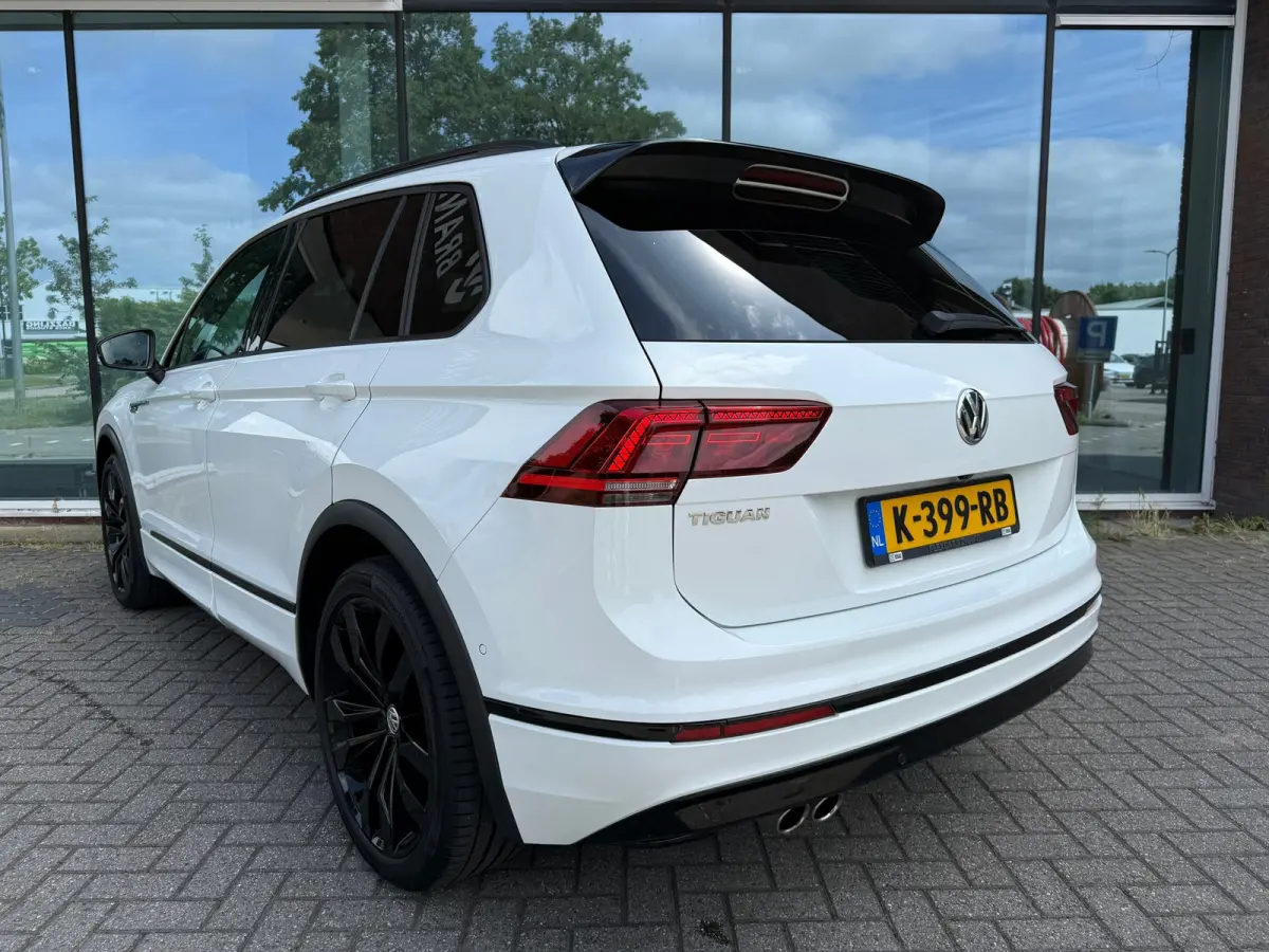 1.5 TSI ACT Highline Business R - Pano/Schuifdak- Leder - Navi - Afn.Trekhaak - Virt.Cockpit
