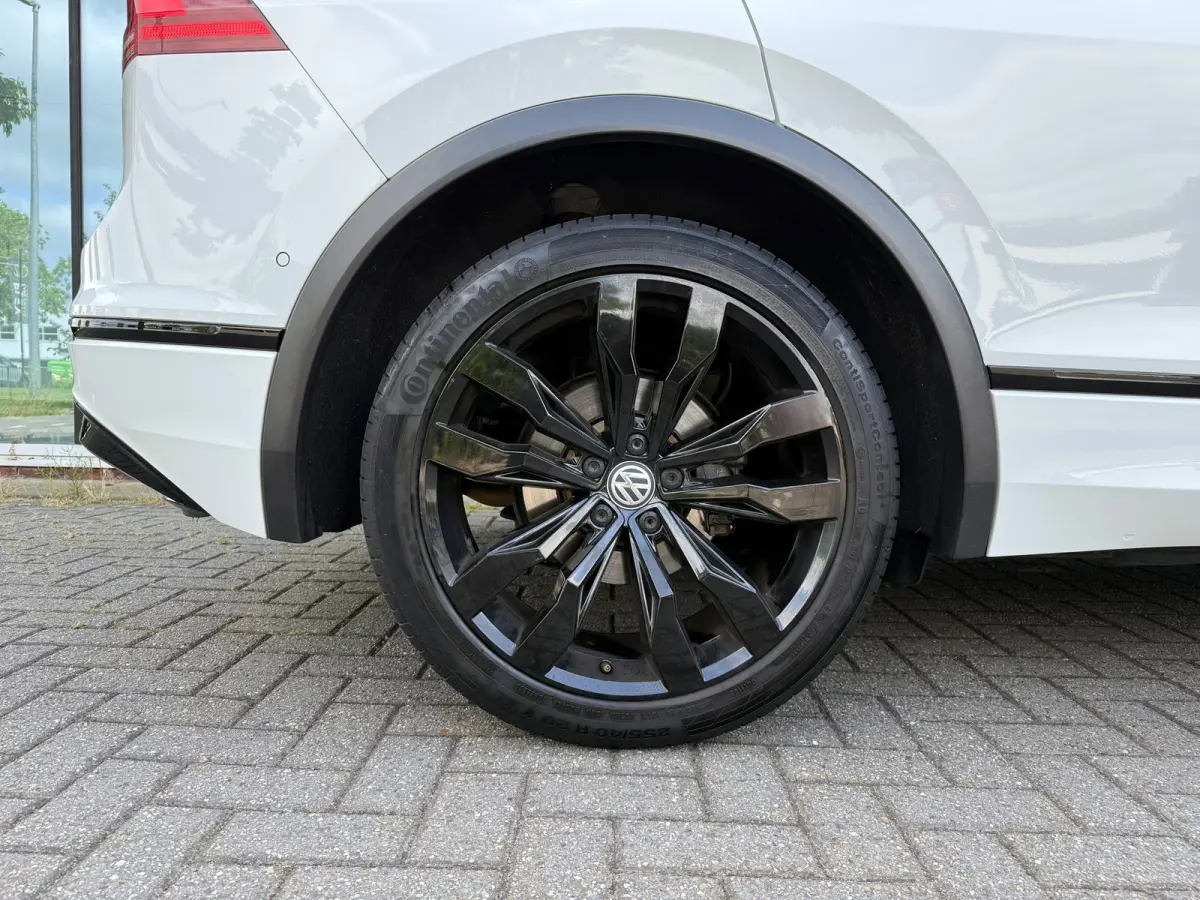 1.5 TSI ACT Highline Business R - Pano/Schuifdak- Leder - Navi - Afn.Trekhaak - Virt.Cockpit