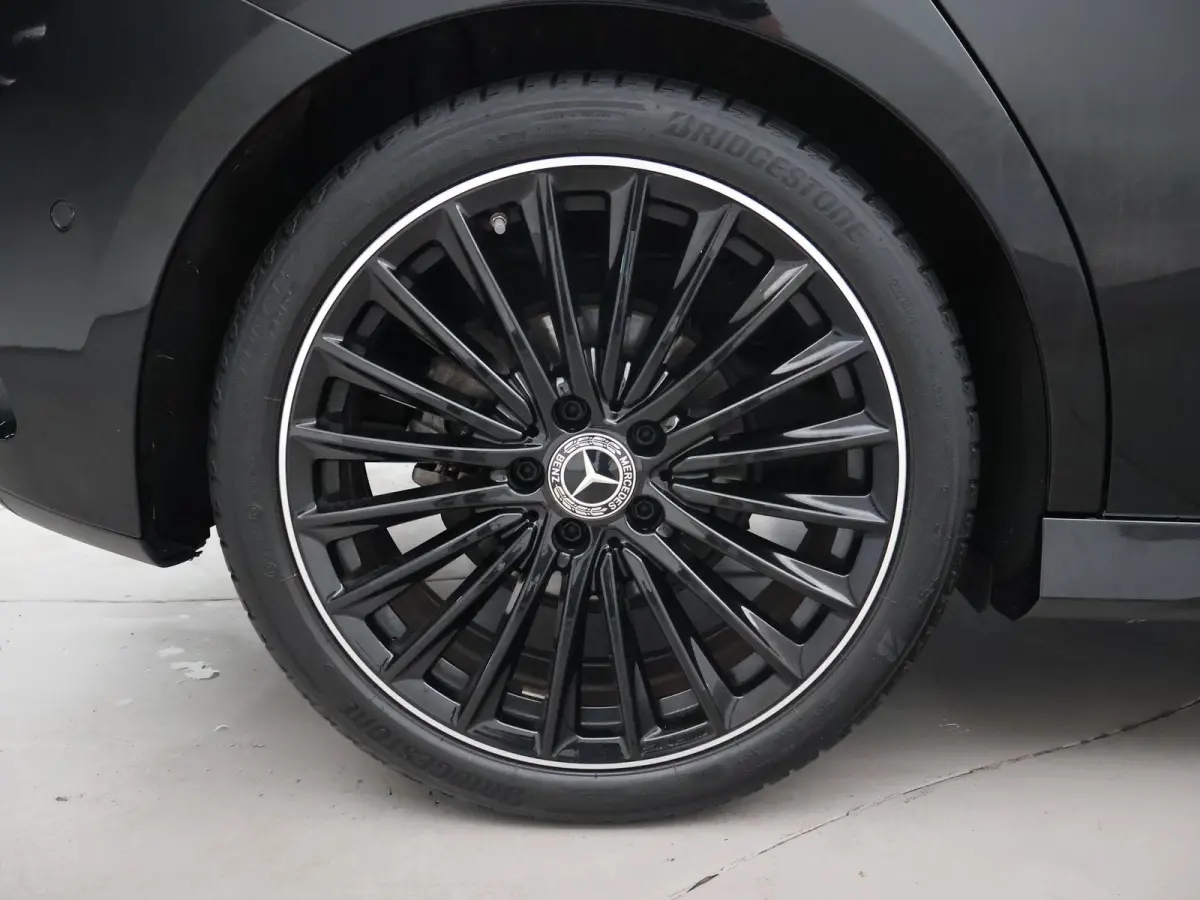 180 STAR EDITION AMG LINE LIMITED + PANORAMA | SFEERVERLICHTING | 19 INCH LMV | CAMERA