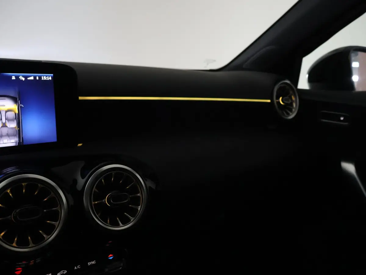 180 STAR EDITION AMG LINE LIMITED + PANORAMA | SFEERVERLICHTING | 19 INCH LMV | CAMERA