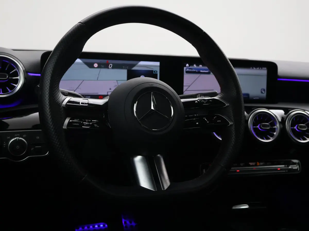 180 STAR EDITION AMG LINE LIMITED + PANORAMA | SFEERVERLICHTING | 19 INCH LMV | CAMERA
