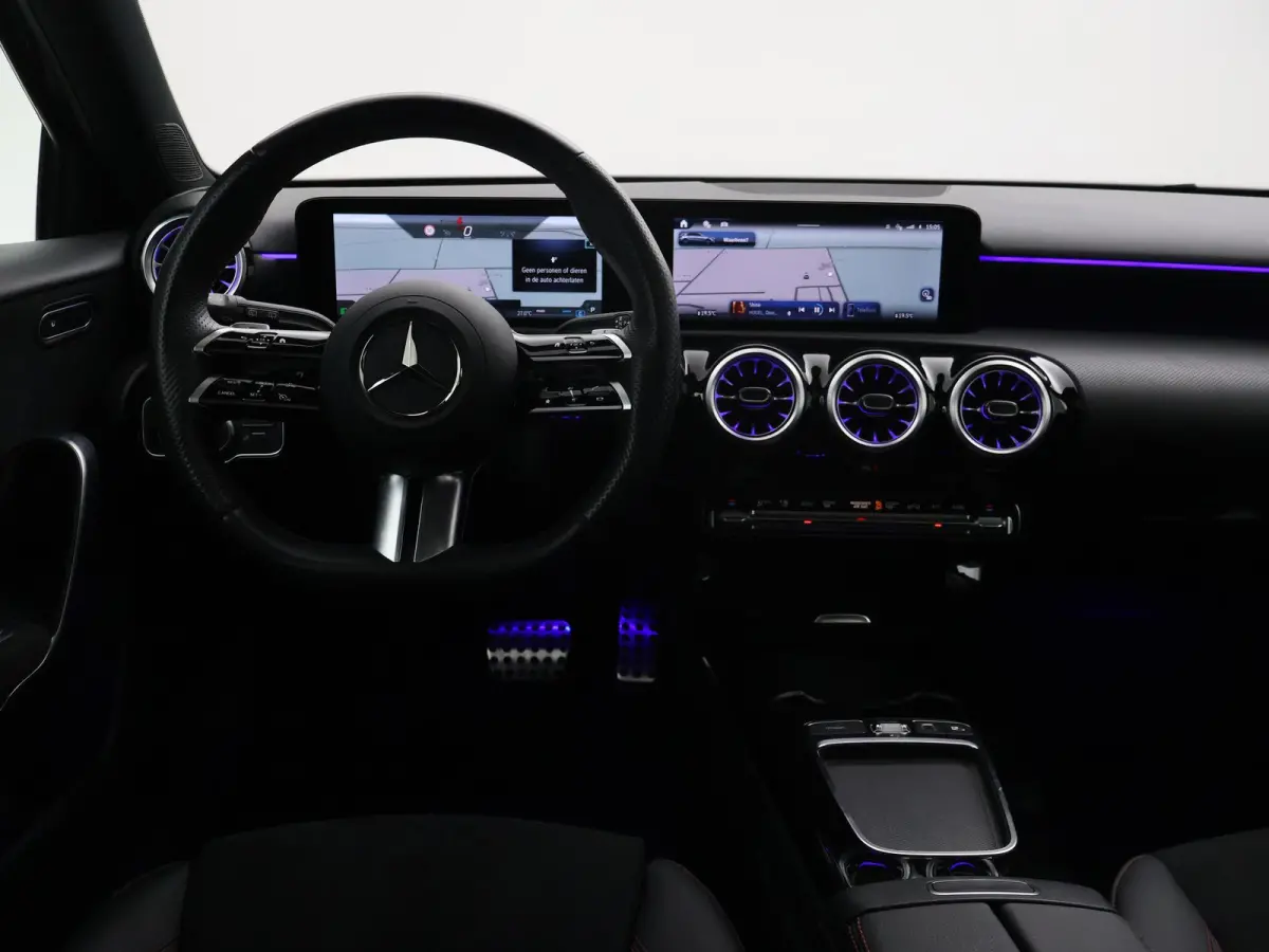 180 STAR EDITION AMG LINE LIMITED + PANORAMA | SFEERVERLICHTING | 19 INCH LMV | CAMERA