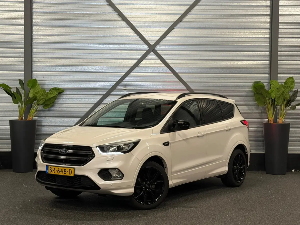 1.5 EcoBoost ST Line XENON/NAVI/CRUISE/SFEERV/CARPLAY/STOEL+STUURVERW/PDC/CLIMATE/TREKHAAK/12-MND-GARANTIE