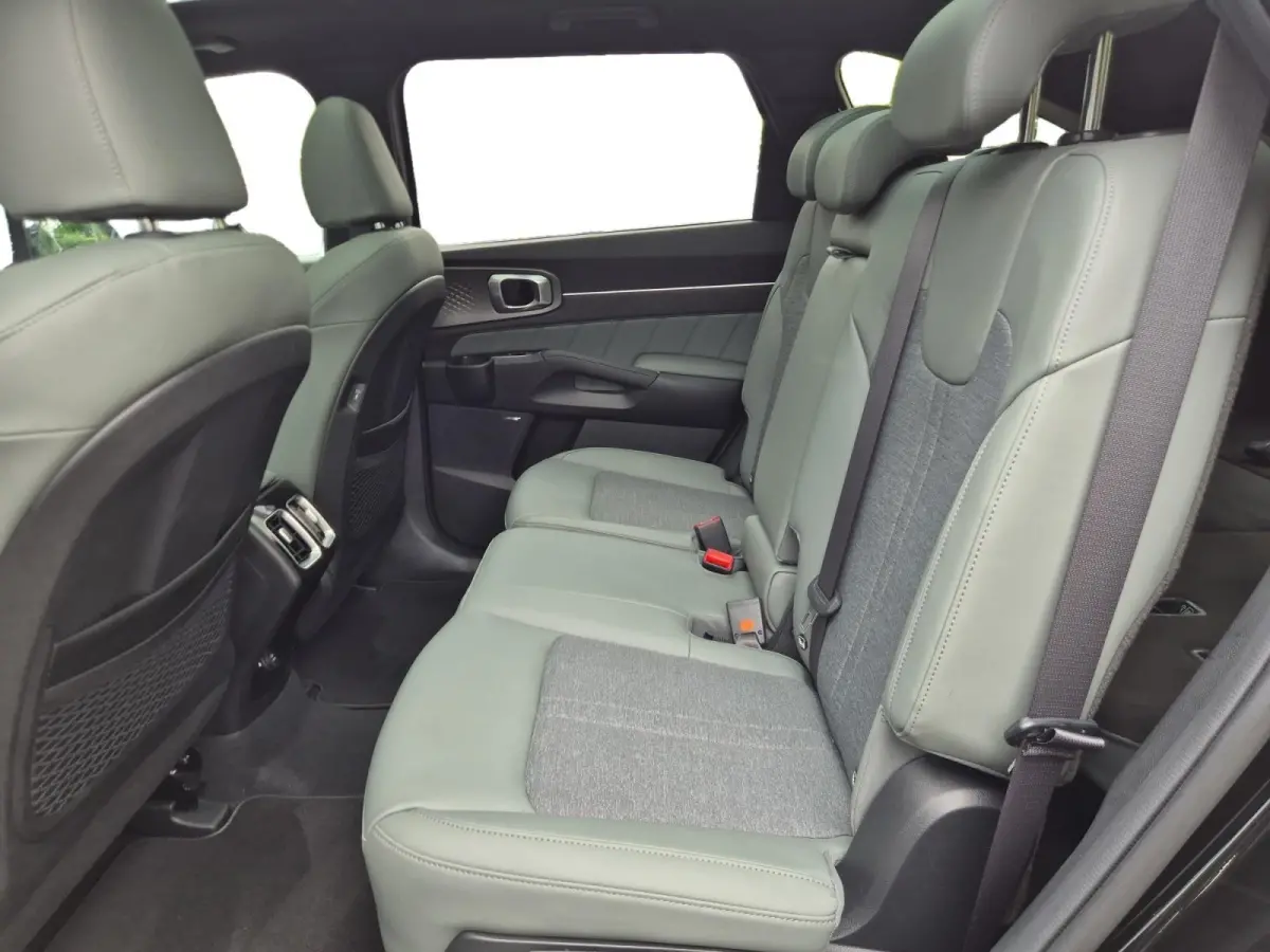 1.6 T-GDi Plug-in Hybrid 4WD DynamicPlusLine 7p | Climate Control | Cruise Control | Navigatie | 360° Camera | 7-Zits | Stoelverwarming | Panorama Dak | Elektrische Kofferklep |