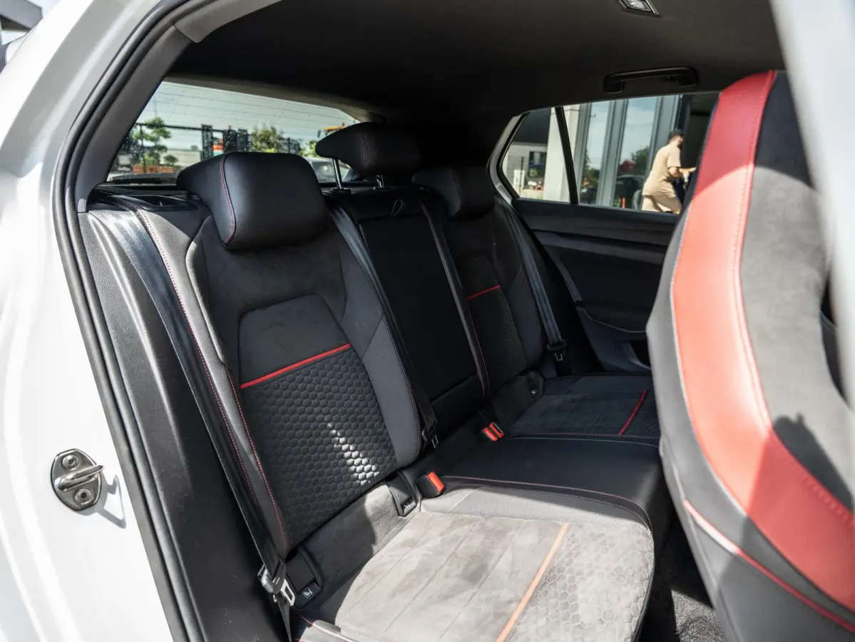 2.0 TSI GTI Clubsport IQ|Cam|Pano|BOMVOL!