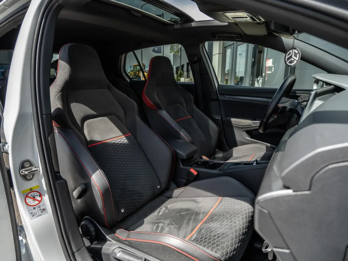 2.0 TSI GTI Clubsport IQ|Cam|Pano|BOMVOL!