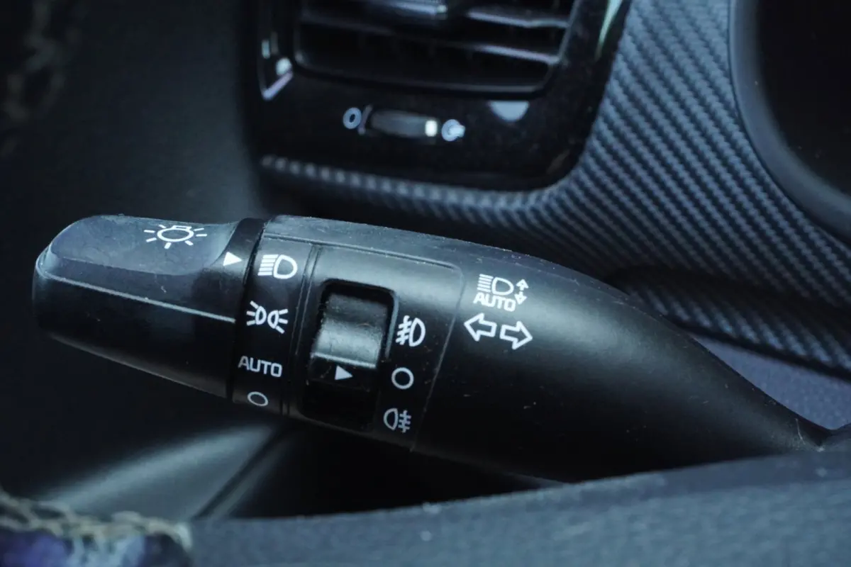 1.0 T-GDi MHEV GT-Line+Led+Leder+ecc+camera+Breed-Navigatie+Stoel&Stuur-verw = SUPER !!