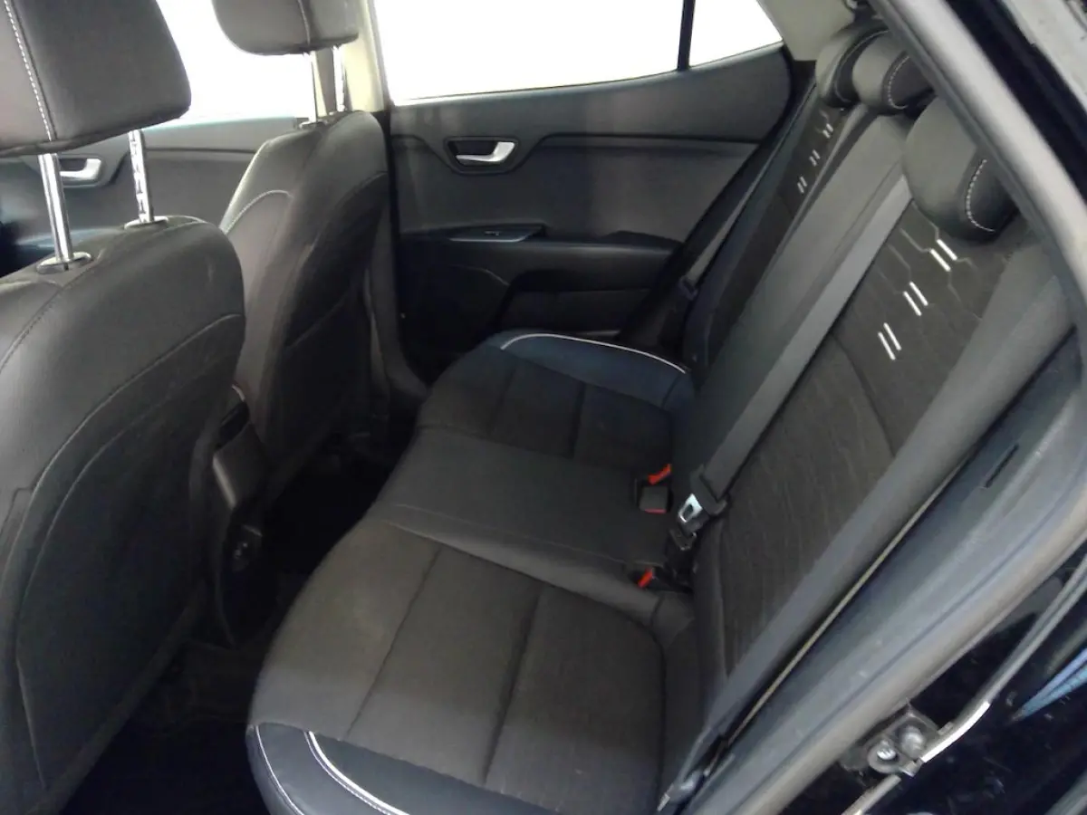 1.0 T-GDi MHEV GT-Line+Led+Leder+ecc+camera+body-Kitt = SUPER !!