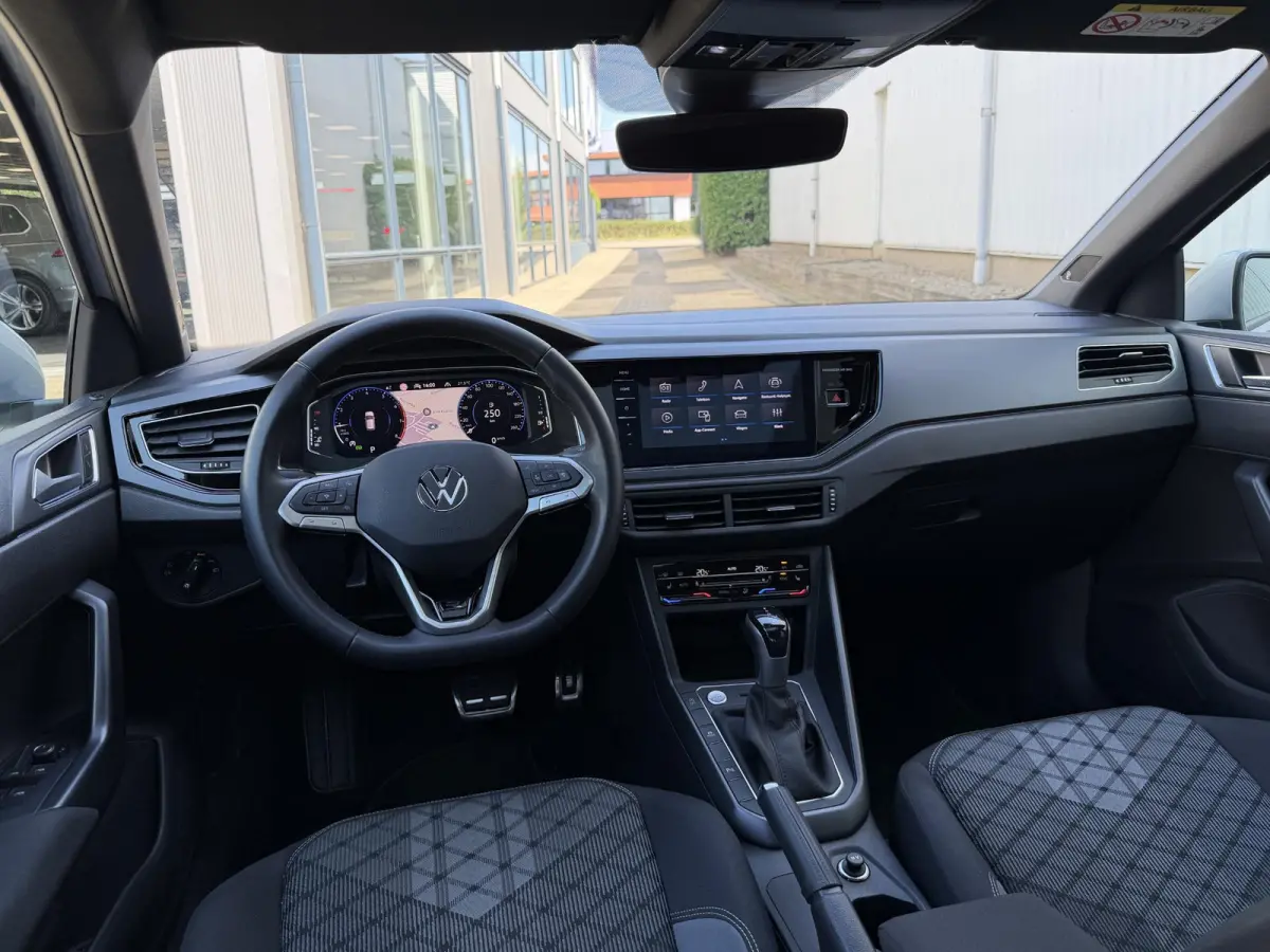 1.0 TSI R-Line Business | NL 1e eig./Pano-Schuifdak/IQ Light/Adapt.Cruise/Keyless/Carplay