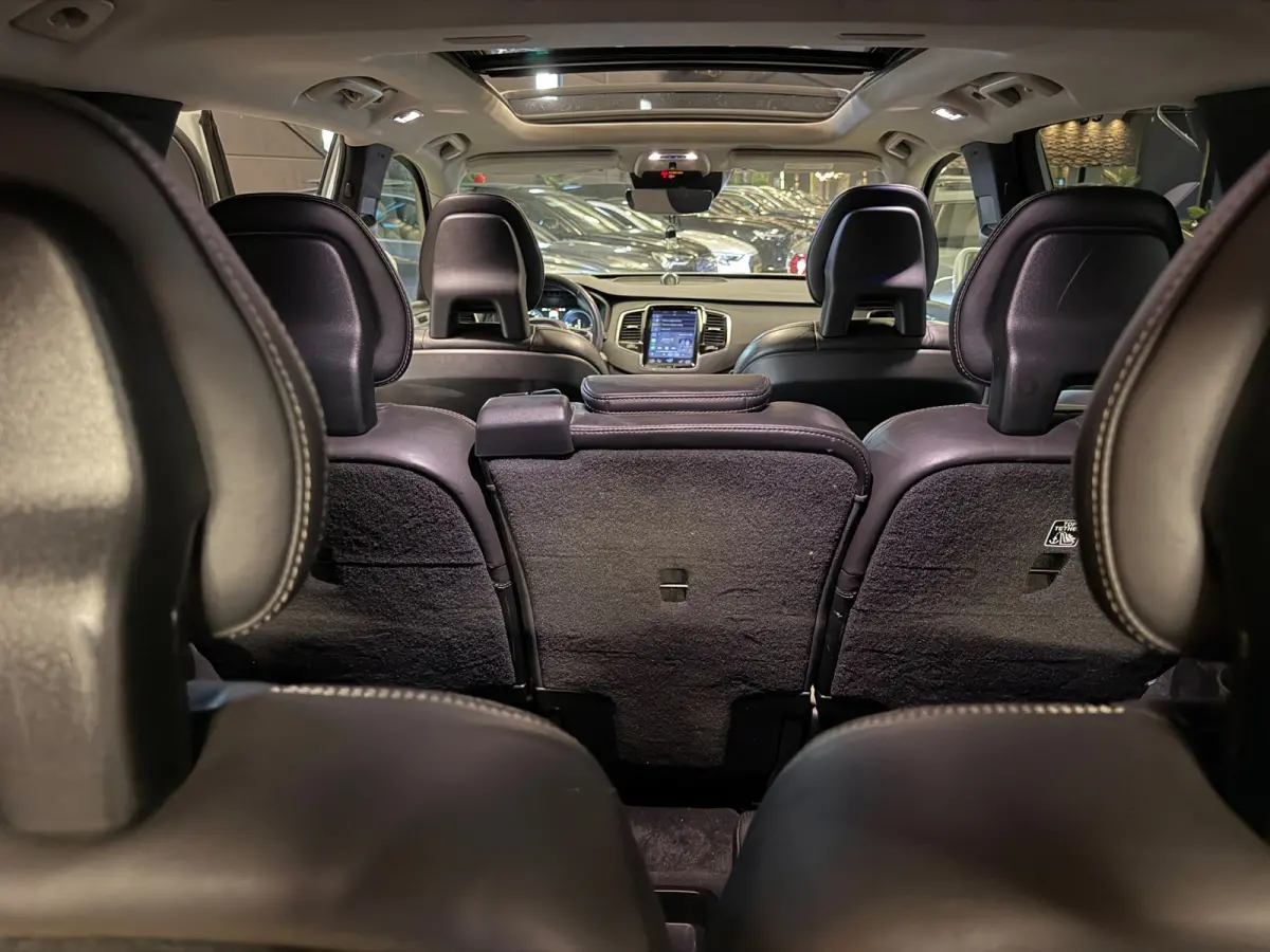 2.0 T8 Twin Engine AWD Inscription|FULL OPTIONS!