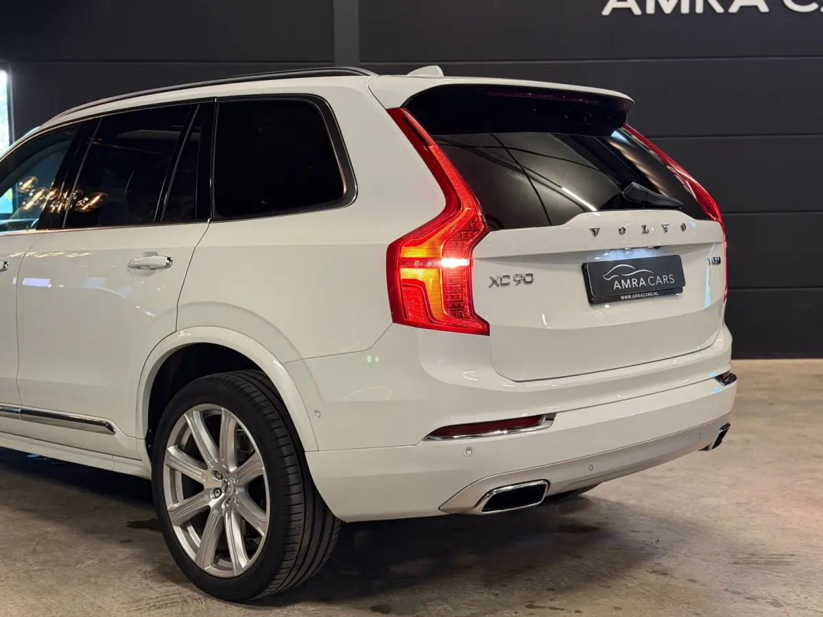2.0 T8 Twin Engine AWD Inscription|FULL OPTIONS!
