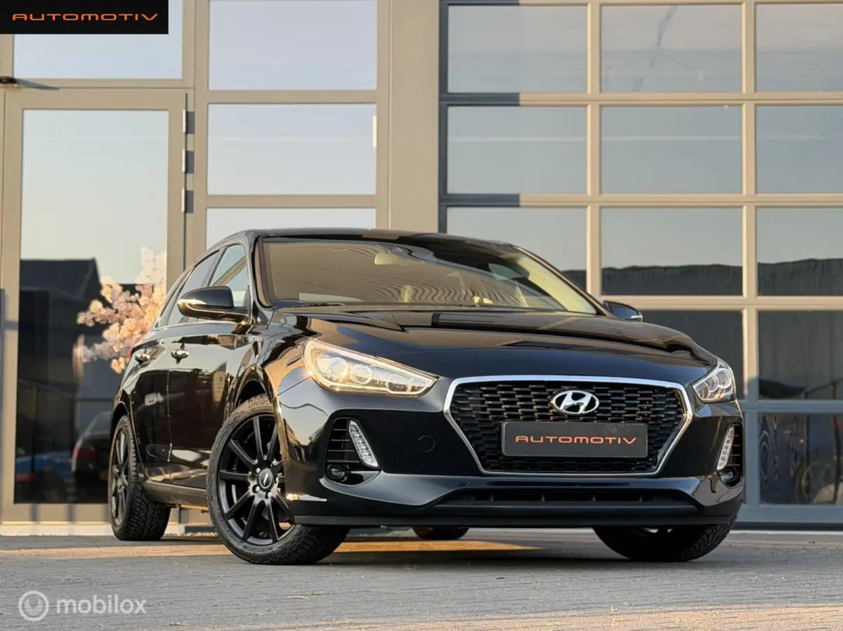 1.0 T-GDI Premium NAP / DAB / CAMERA