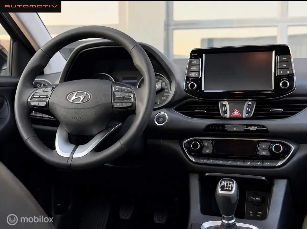 1.0 T-GDI Premium NAP / DAB / CAMERA